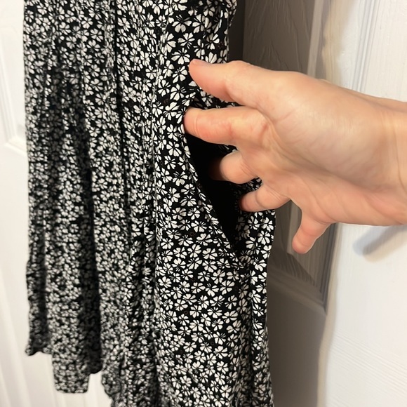 LAST CHANCE Abercrombie & Fitch Floral Button Up Dress - Picture 7 of 7